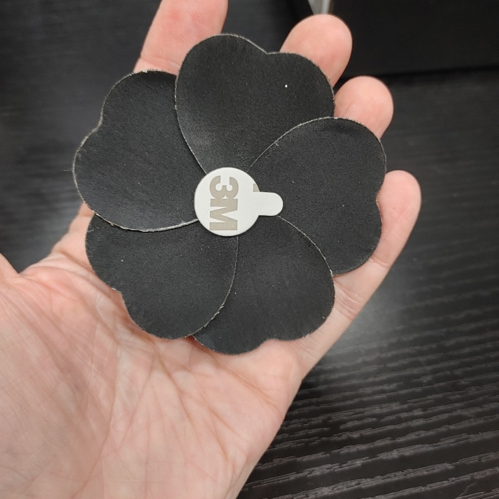 2019 "limited edition" Christmas camellia - Picture 3 of 3